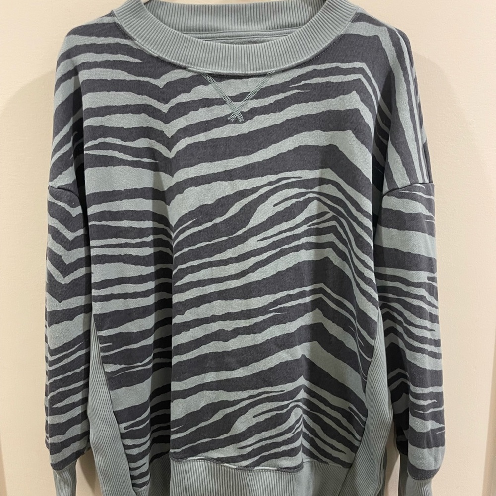Aerie Good‎ Vibes Oversized Split Hem Zebra Print Sweatshirt Pullover Sz M - Picture 4 of 8